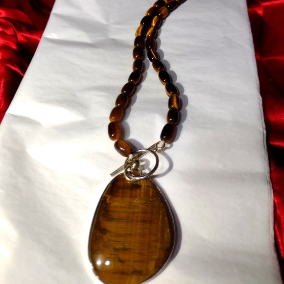 Tiger eye medallion in sterling silver--a  Stunnin - Picture 4 of 12